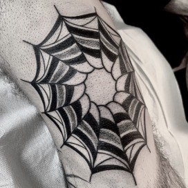 Spinnennetz auf knie - Mathi